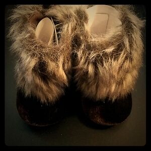 Infant Velvet Fur Booties (KB1)